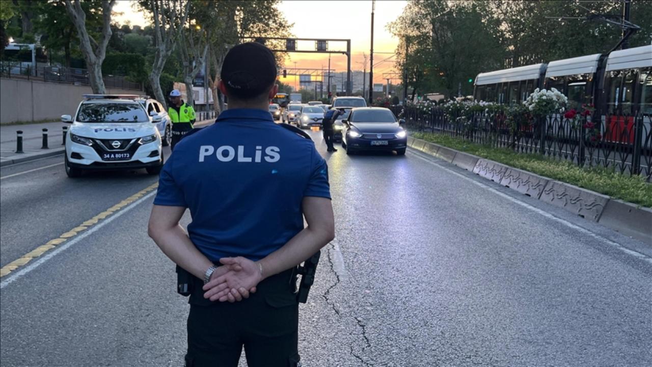 İstanbul'da huzur uygulaması: 949 gözaltı