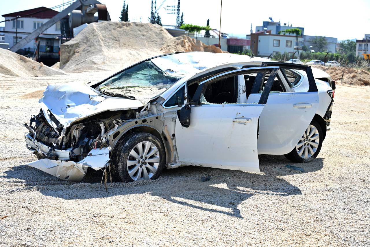 Osmaniye'de taşan dereye kapılan 8 araçtan 7'si bulundu