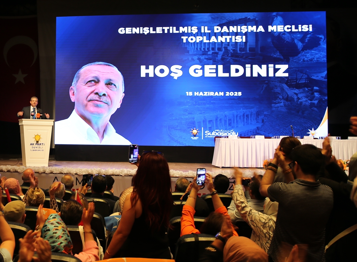 AK Parti Genel Başkan Yardımcısı Zeybekci, Denizli'de konuştu