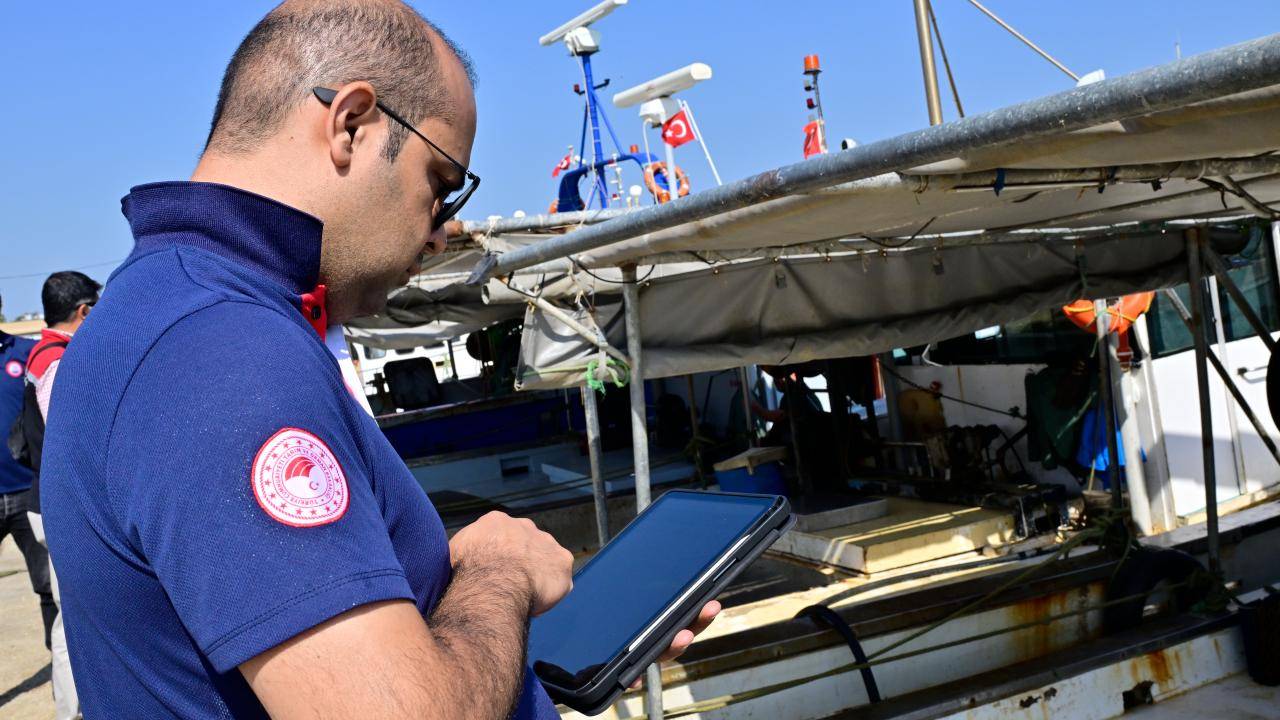 İzmir'de su ürünleri denetimlerinde 1,2 milyon lira para cezası kesildi