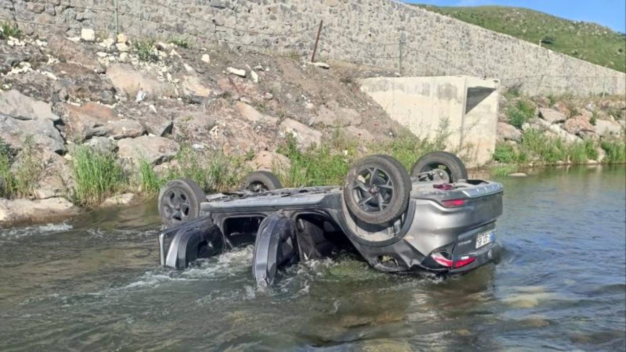 Erzurum'da feci kaza: Aynı aileden 3 kişi vefat etti