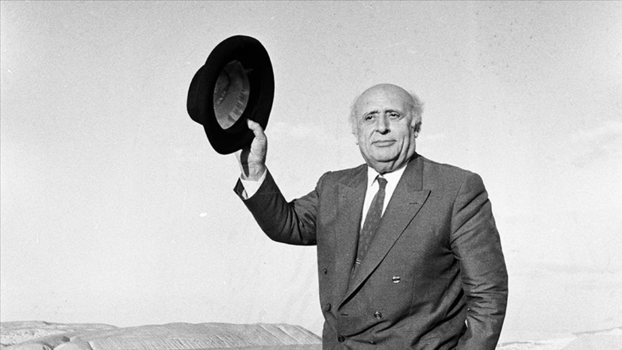 Dokuzuncu Cumhurbaşkanı Süleyman Demirel mezarı başında anıldı