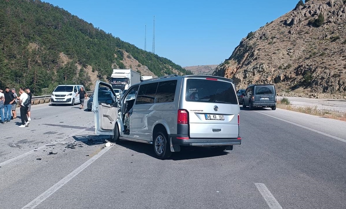 Erzincan Refahiye'de trafik kazası