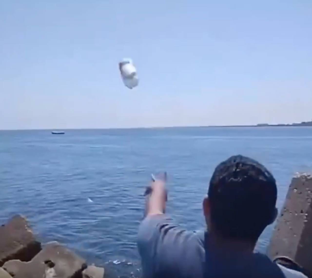 pet şişeler gazzeye ulaştı