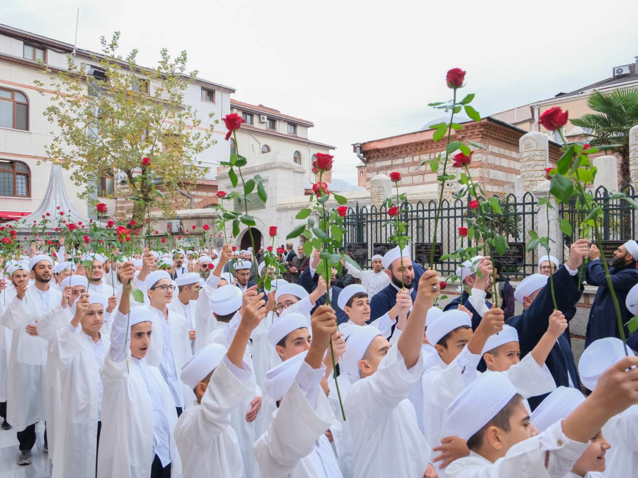 Fatih Sokaklar , 318 Talebenin Icazetiyle C Ic Ek Ac T 3 (1)