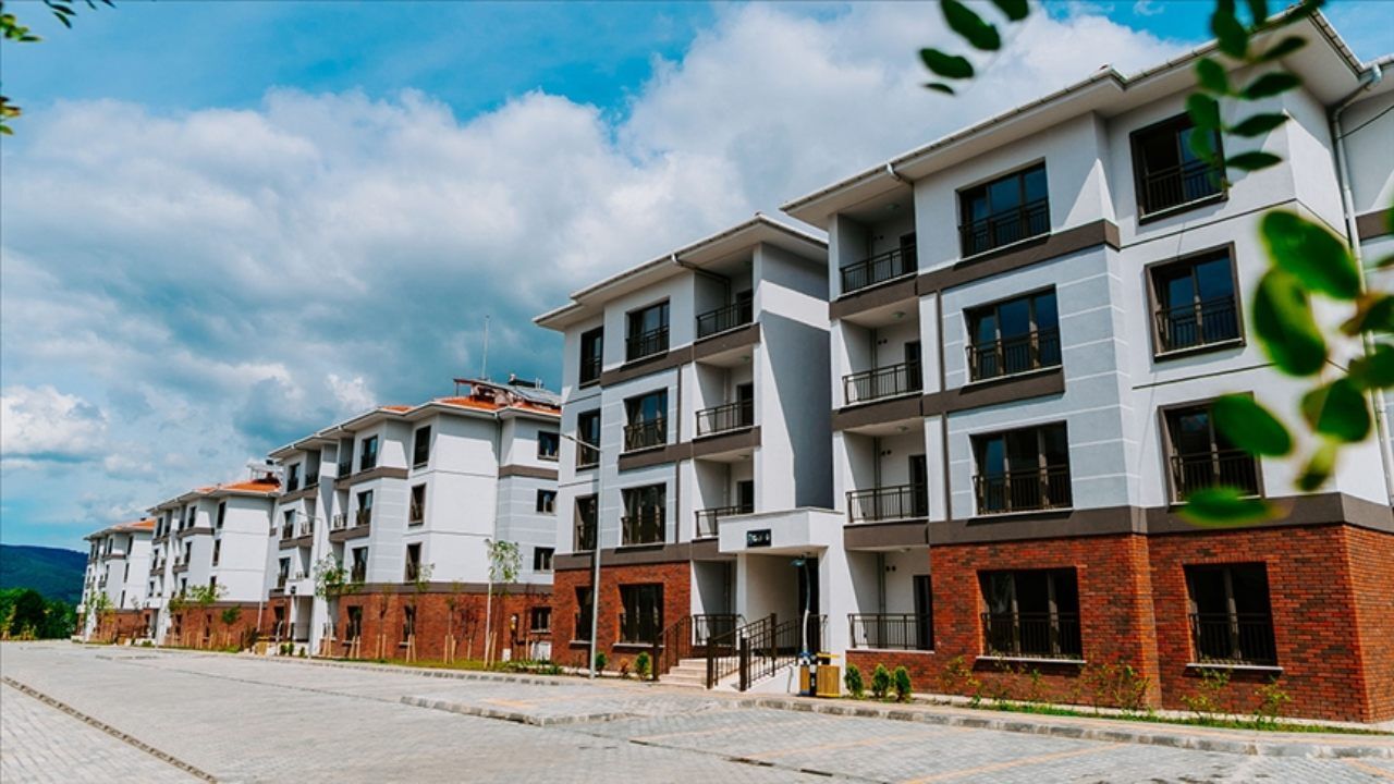 81 ilde yapılacak dev konut projesinde örnek daireler görüntülendi!