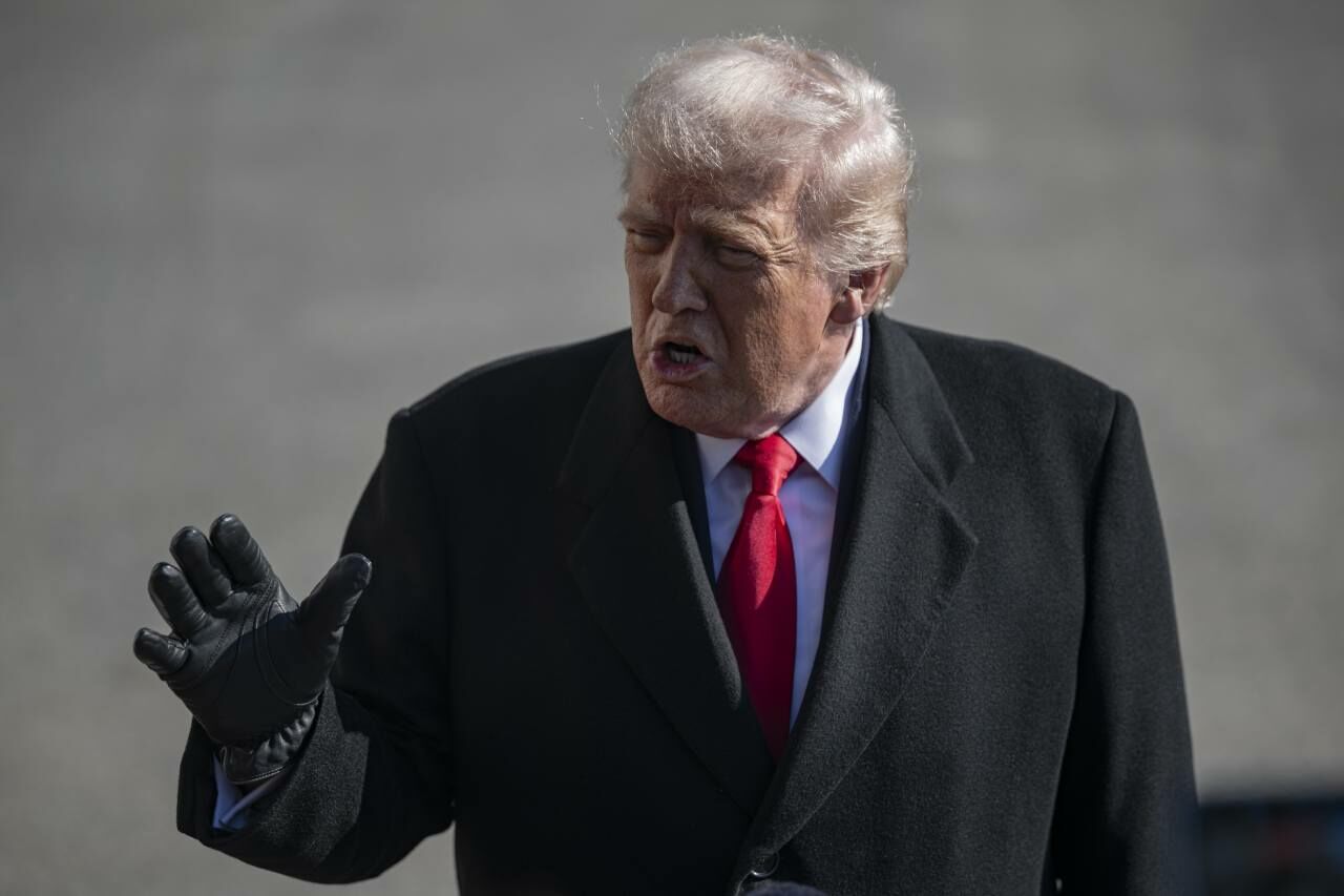 Donald Trump, Hürmüz Boğazı'ndan tanker geçişlerinin başladığını bildirdi