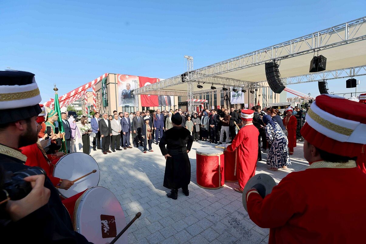 Türki̇ye'ni̇n En Büyük Engelli̇ Akti̇f Yaşam Merkezi̇ Karatay'da Hi̇zmete Açildi (6)