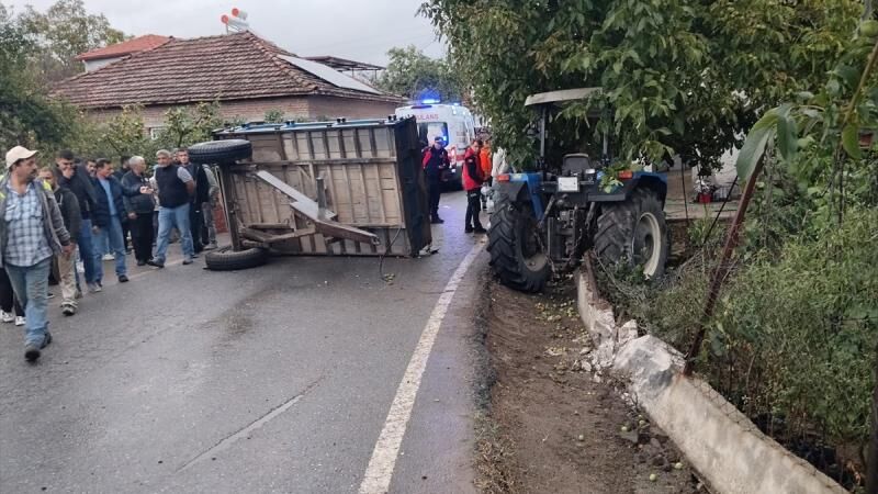 Balıkesir'de traktör devrildi: 23 yaralı