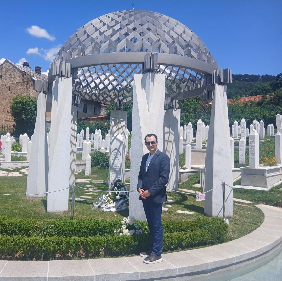Manşet Bosna Aliya İzzet Begoviçkabri