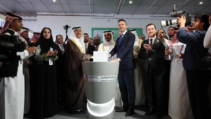 Bakan Bayraktar Riyad'da