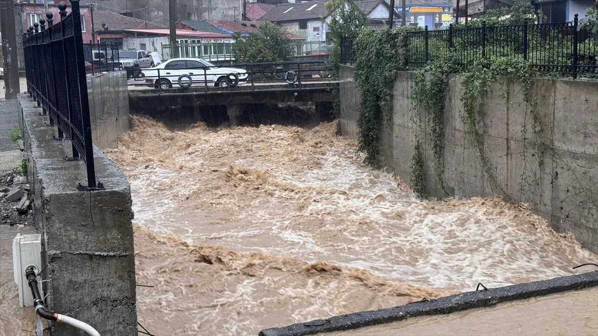 Zonguldak'ta sağanak etkili oldu